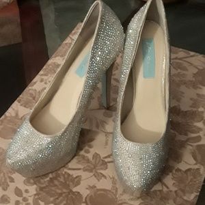 Blue by Betsey Johnson 'Wish' Pump